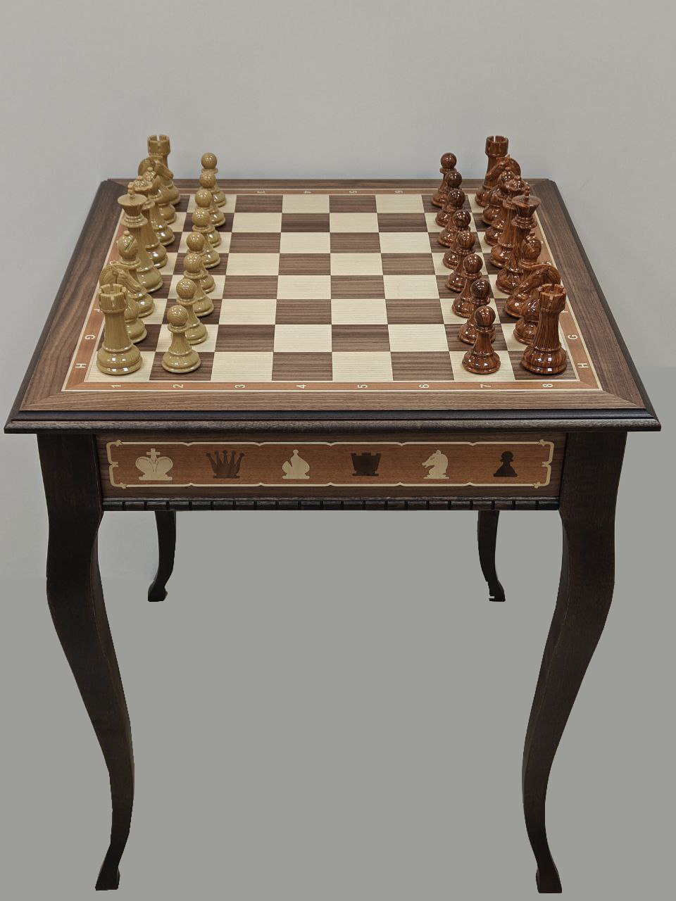 Шахматный стол Lavochkashop подарочный из американского ореха с фигурами из композита