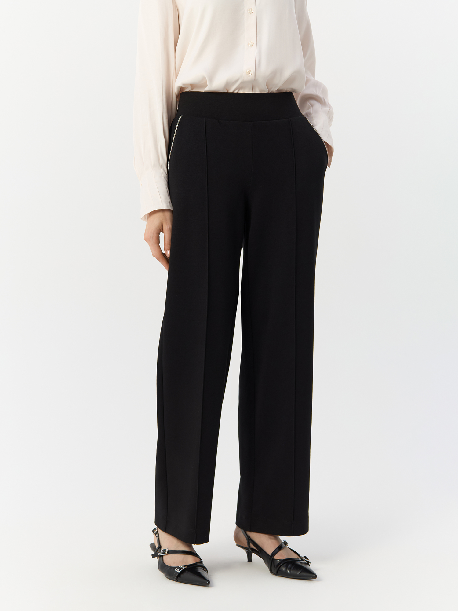 

Брюки женские Gerry Weber 122192-44055-11000-40 черные 40, Черный, 122192-44055