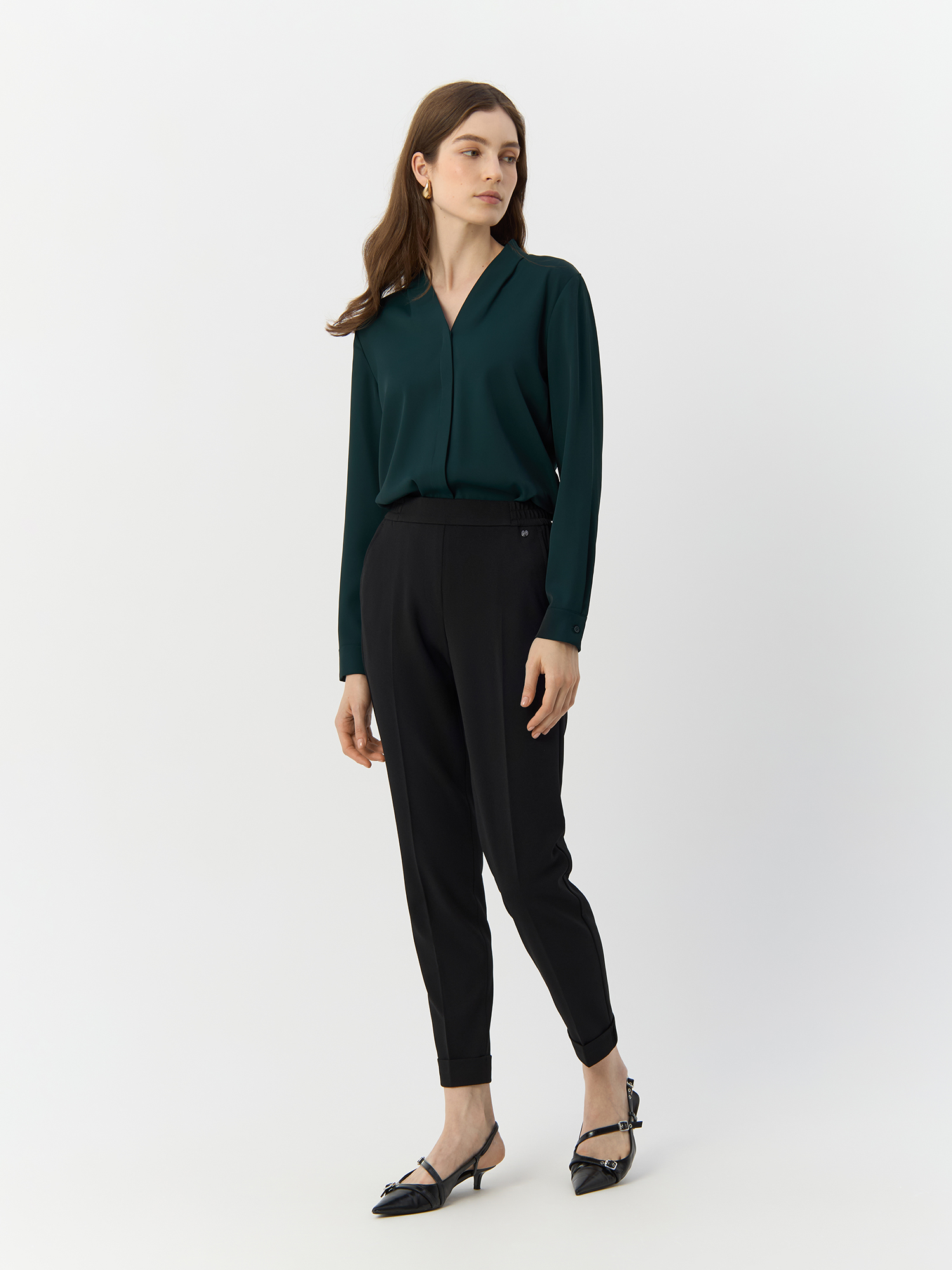 

Брюки женские Gerry Weber 122081-66204-11000-34R черные 34, Черный, 122081-66204
