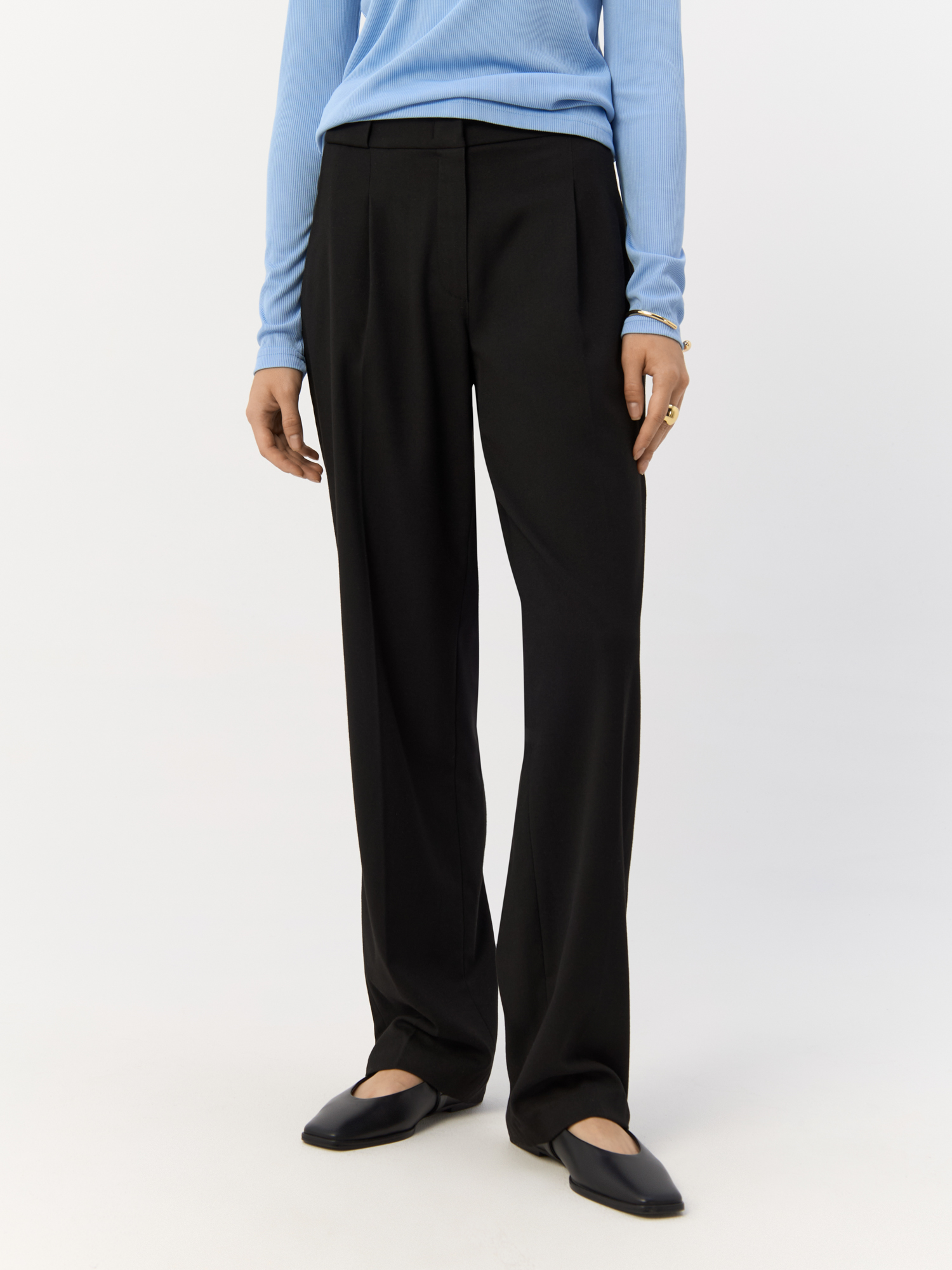 

Брюки женские Gerry Weber 122038-66375-11000-34R черные 34, Черный, 122038-66375