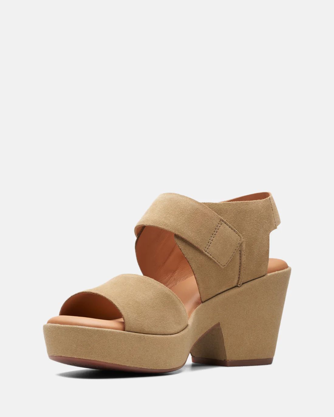 

Босоножки женский Clarks 26171014 бежевые 39.5 EU, Бежевый, 26171014