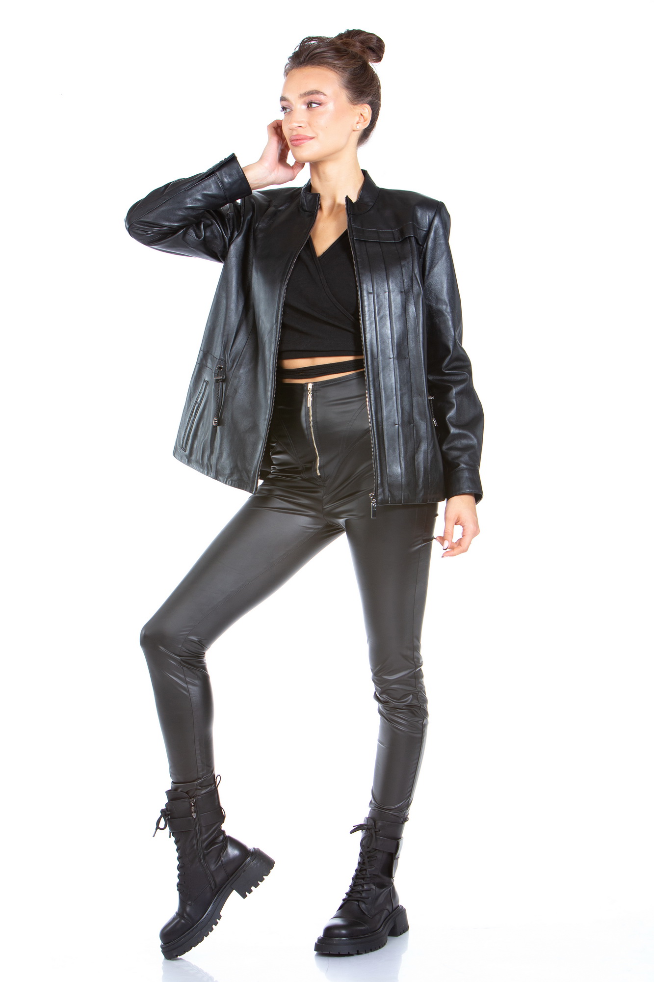 

Кожаная куртка женская МОСМЕХА 8022655 черная 46 RU, Черный, 8022655