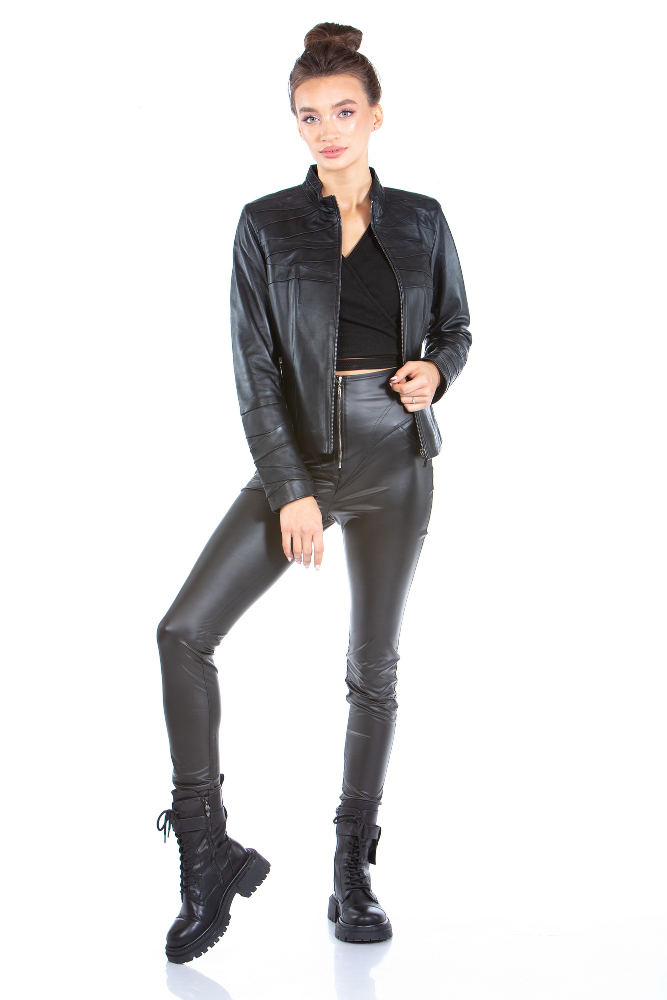 

Кожаная куртка женская МОСМЕХА 8022652 черная 52 RU, 8022652