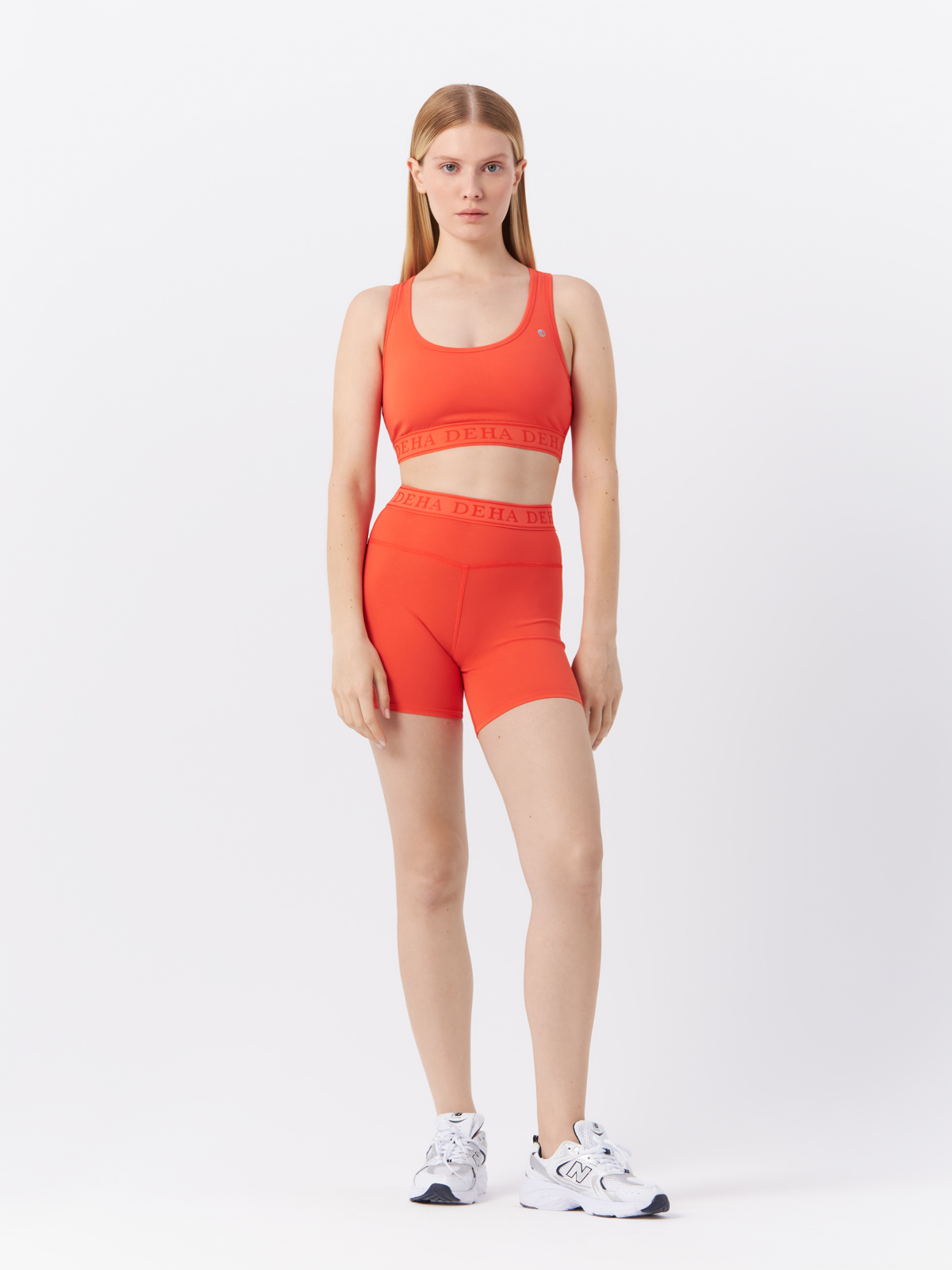 Cпортивные шорты женские Deha B94705.35220 оранжевые XL