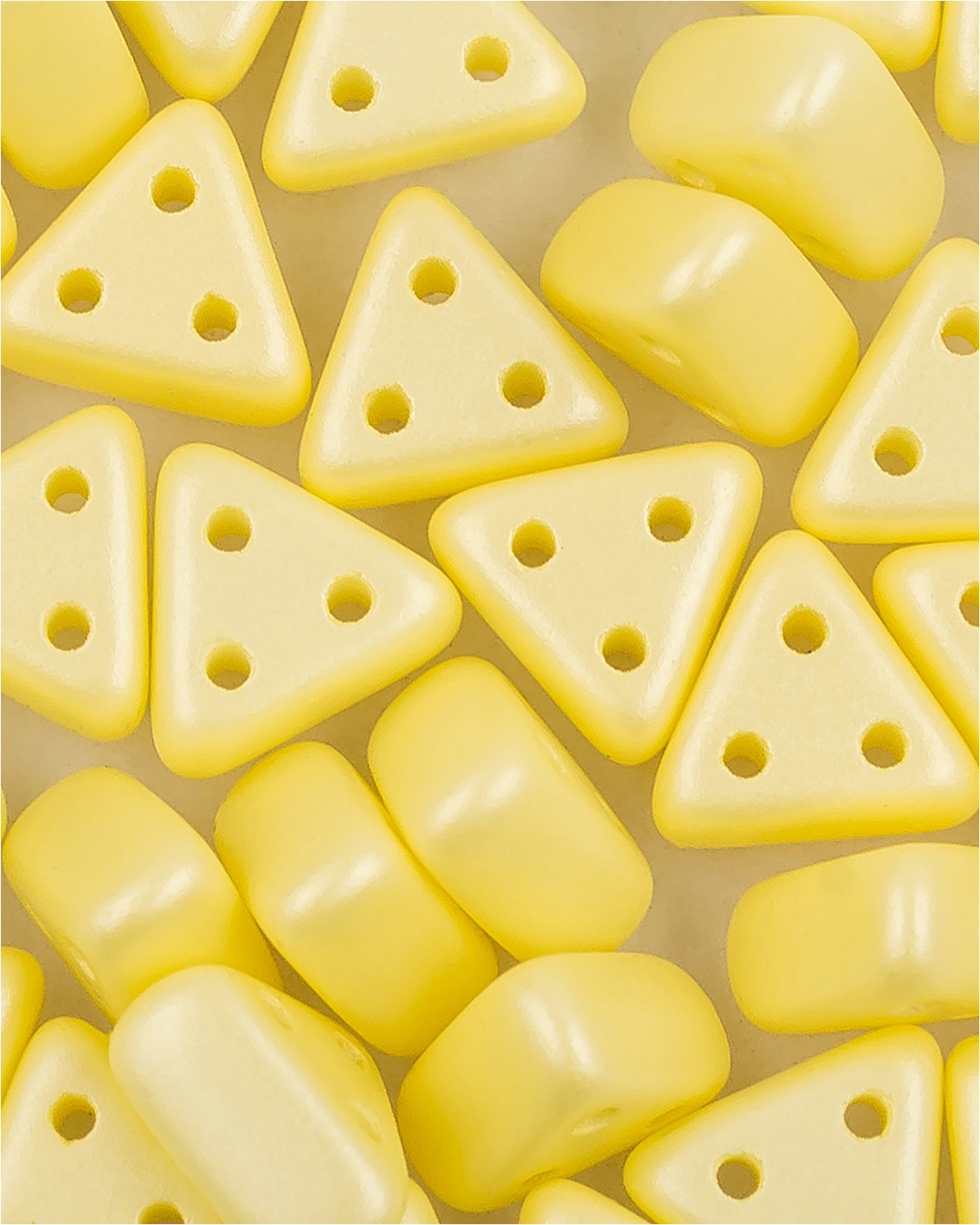 

Бусины Czech Beads Emma beads Alabaster Pastel Yellow, 5 гр, Желтый, Emma Beads