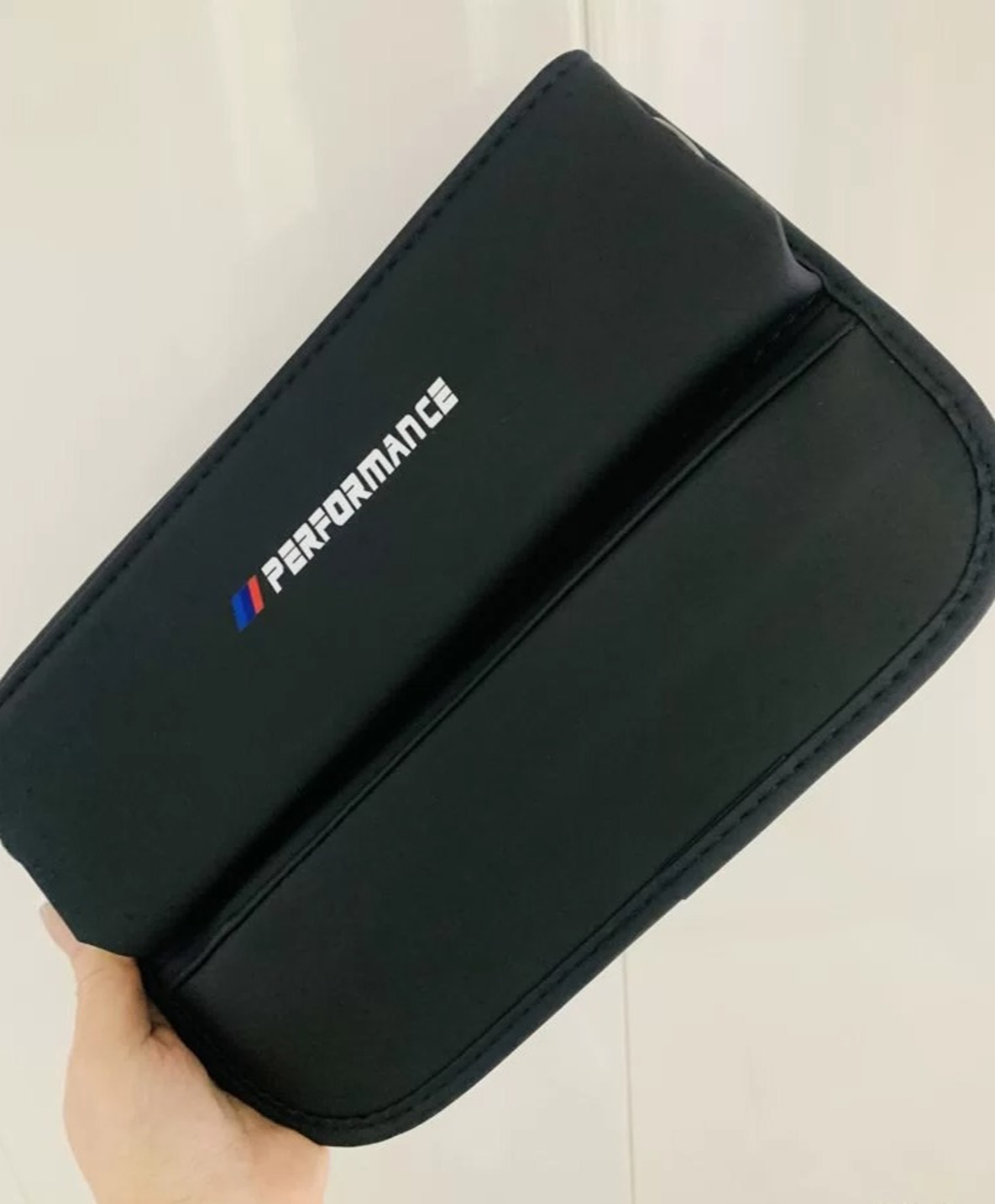

Вставка-органайзер между сидений и консолью с логотипом BMW M Performance, Черный, Автоаксессуары