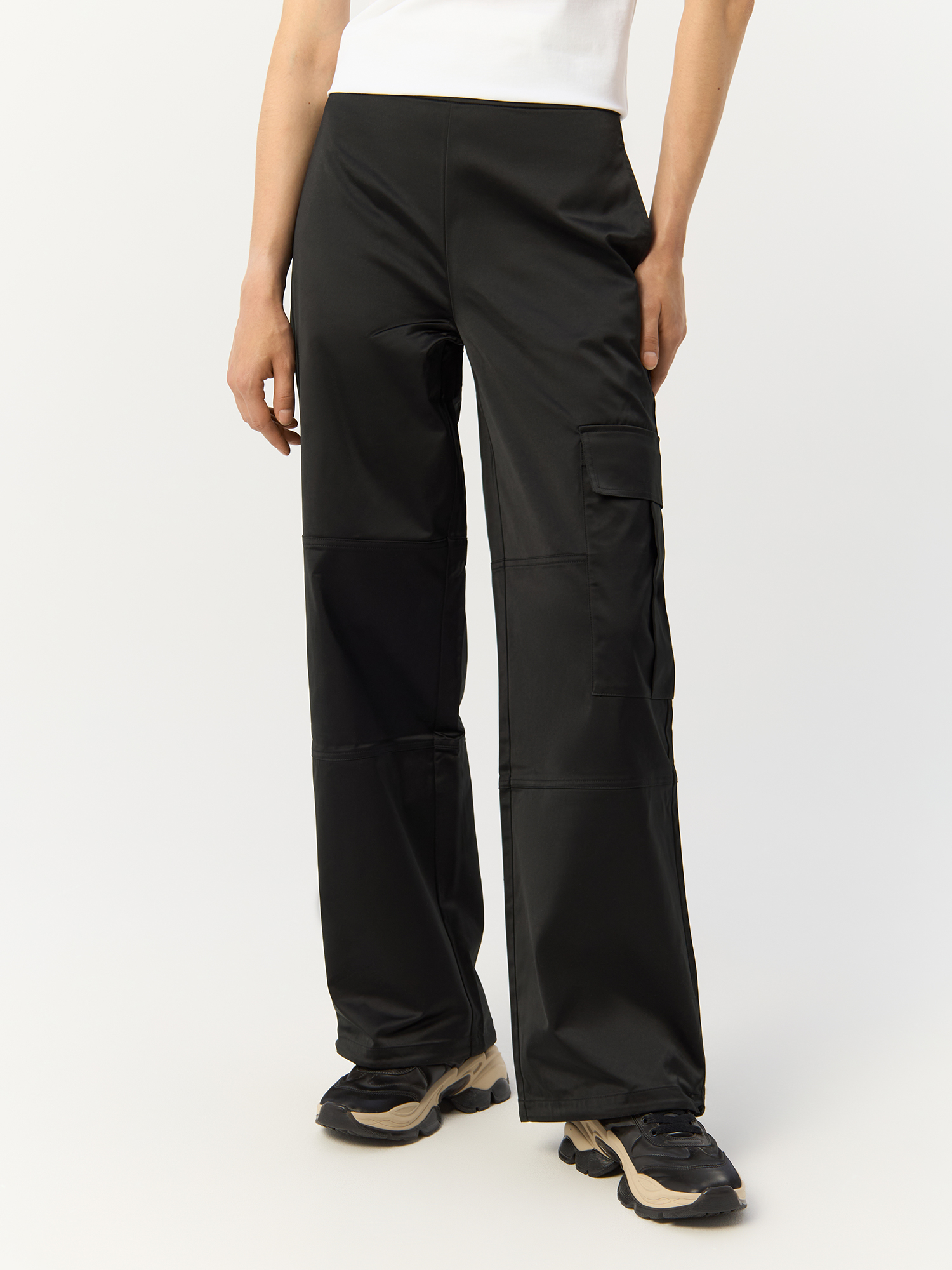 

Брюки женские Calvin Klein J20J223921 черные XL, Черный, J20J223921