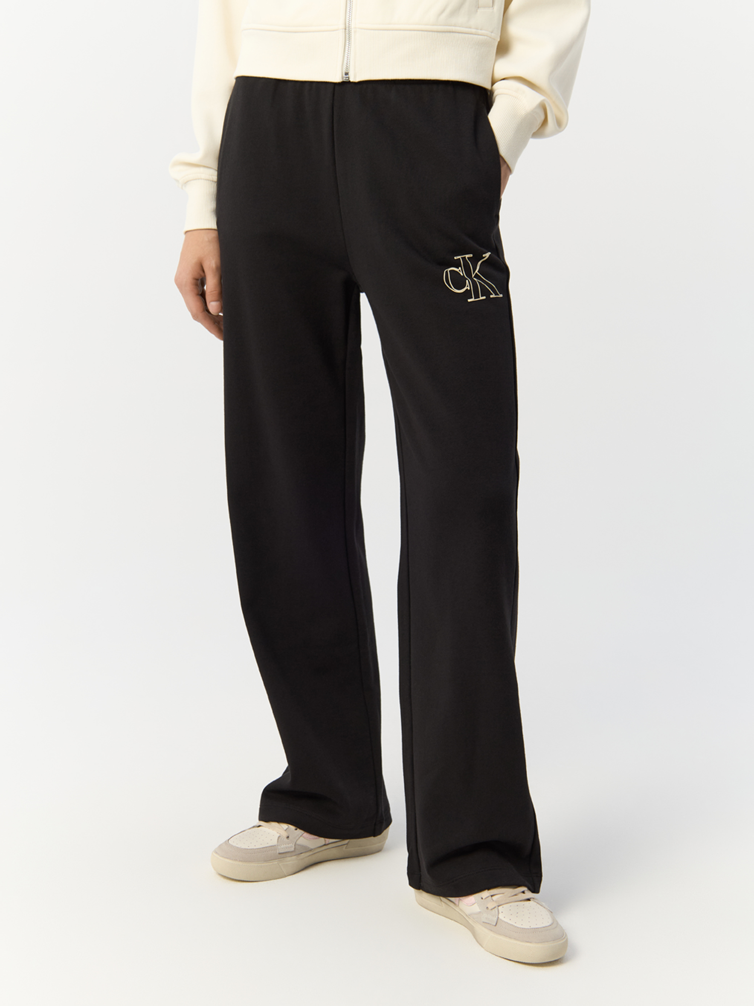 Брюки Calvin Klein Jeans для женщин спортивные чёрные-BEH размер M J20J223967 10880₽