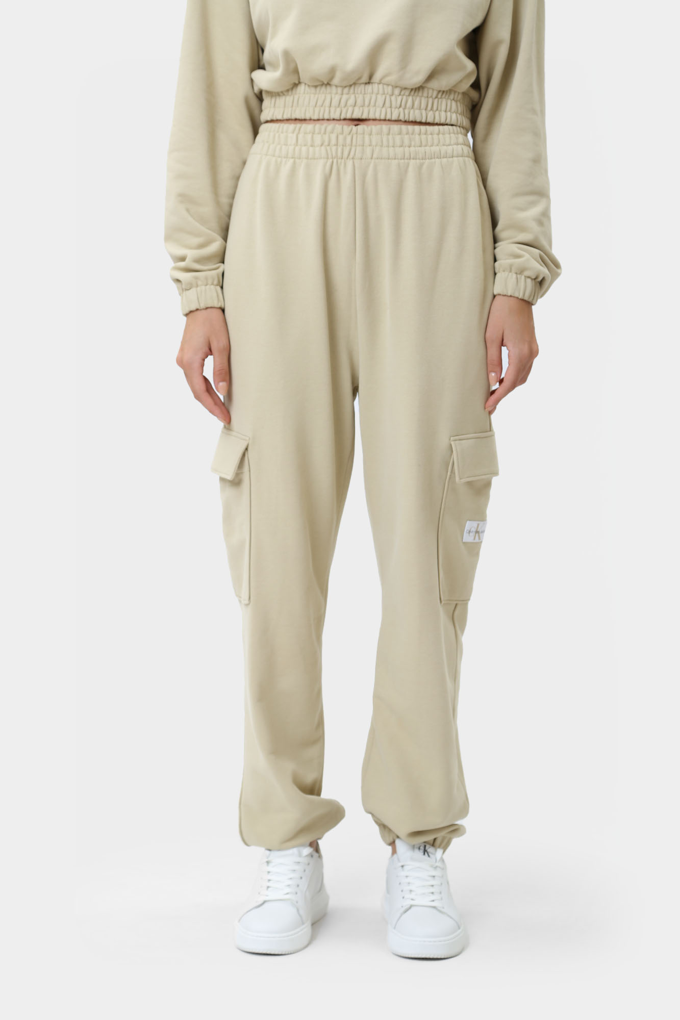 Брюки Calvin Klein Jeans для женщин спортивные хаки-RAE размер XS J20J223589 12045₽