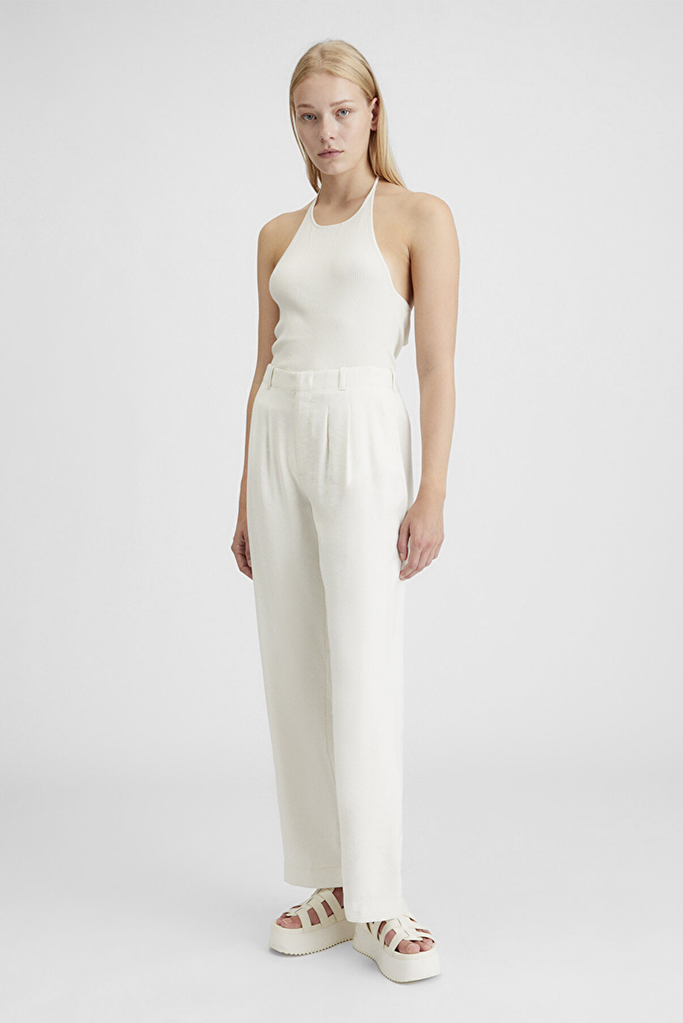 Брюки Calvin Klein Jeans для женщин белые-YBI размер M J20J223917 14388₽