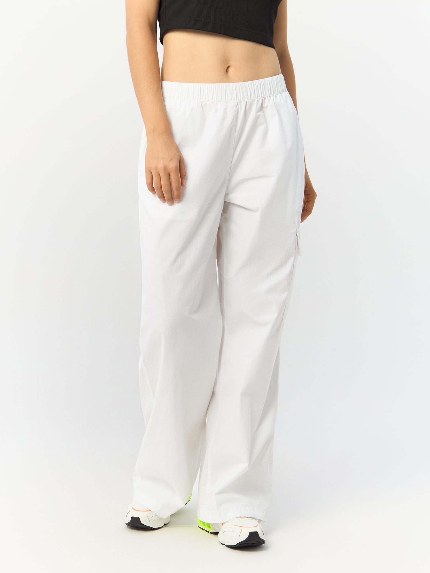 

Брюки женские Calvin Klein Jeans J20J223586 белые M, Белый, J20J223586