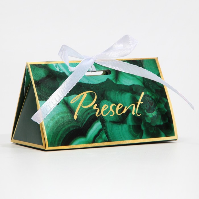 

Бонбоньерка «Малахит», 10 × 5,5 × 5,5 см, Коллекция упаковки "Мраморная"