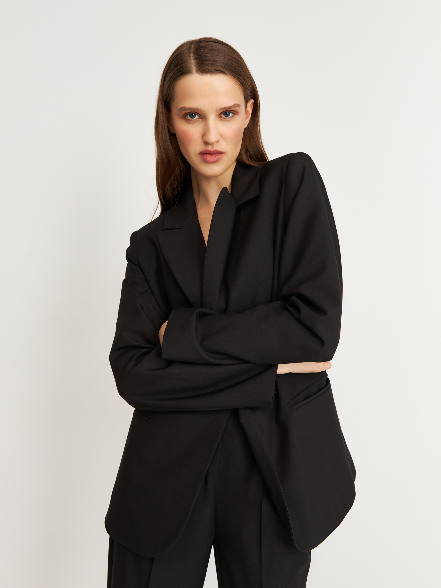 Блейзер женский Arive 0289 черный M 6290₽