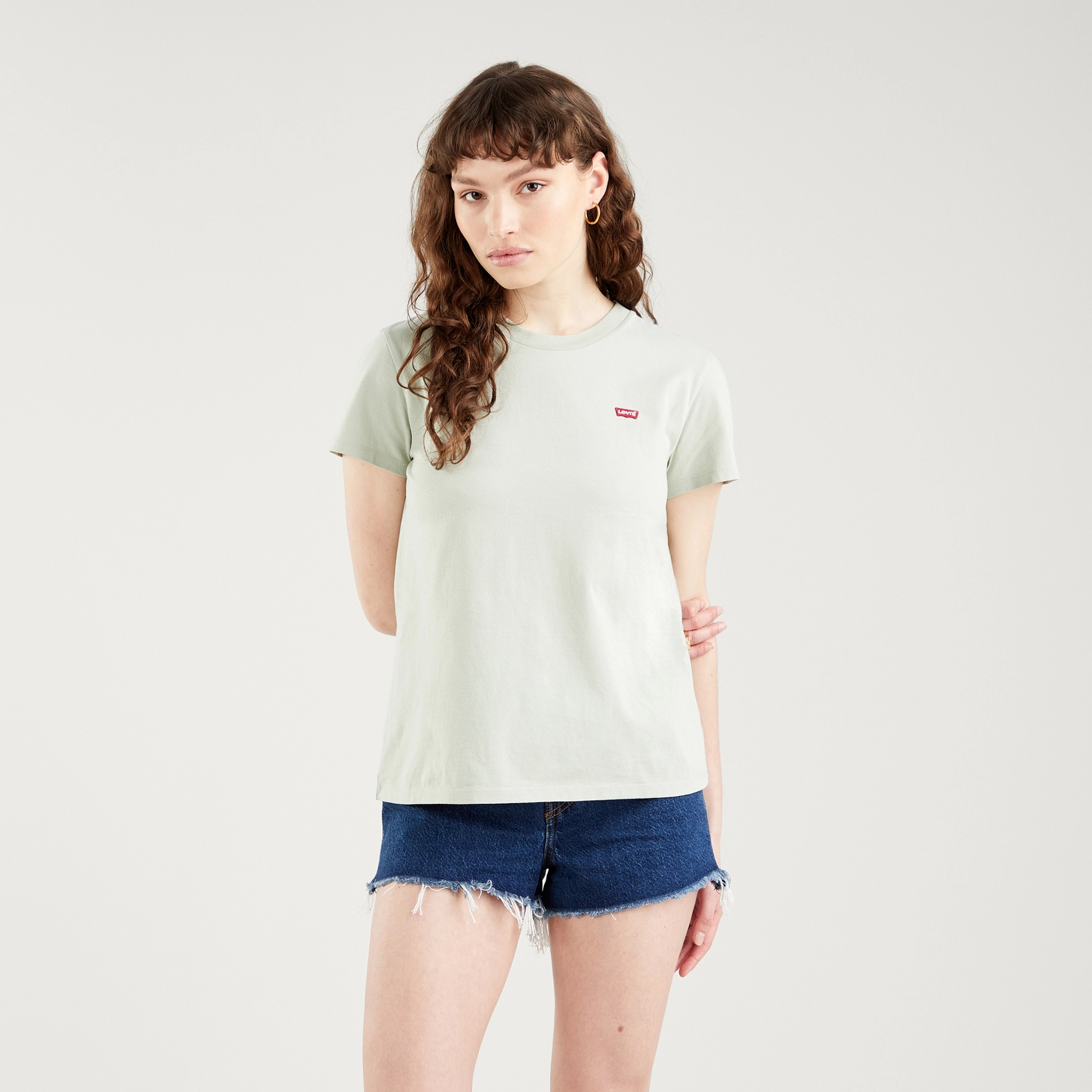 

Футболка женская Levi's 39185-0145 зеленая L, 39185-0145