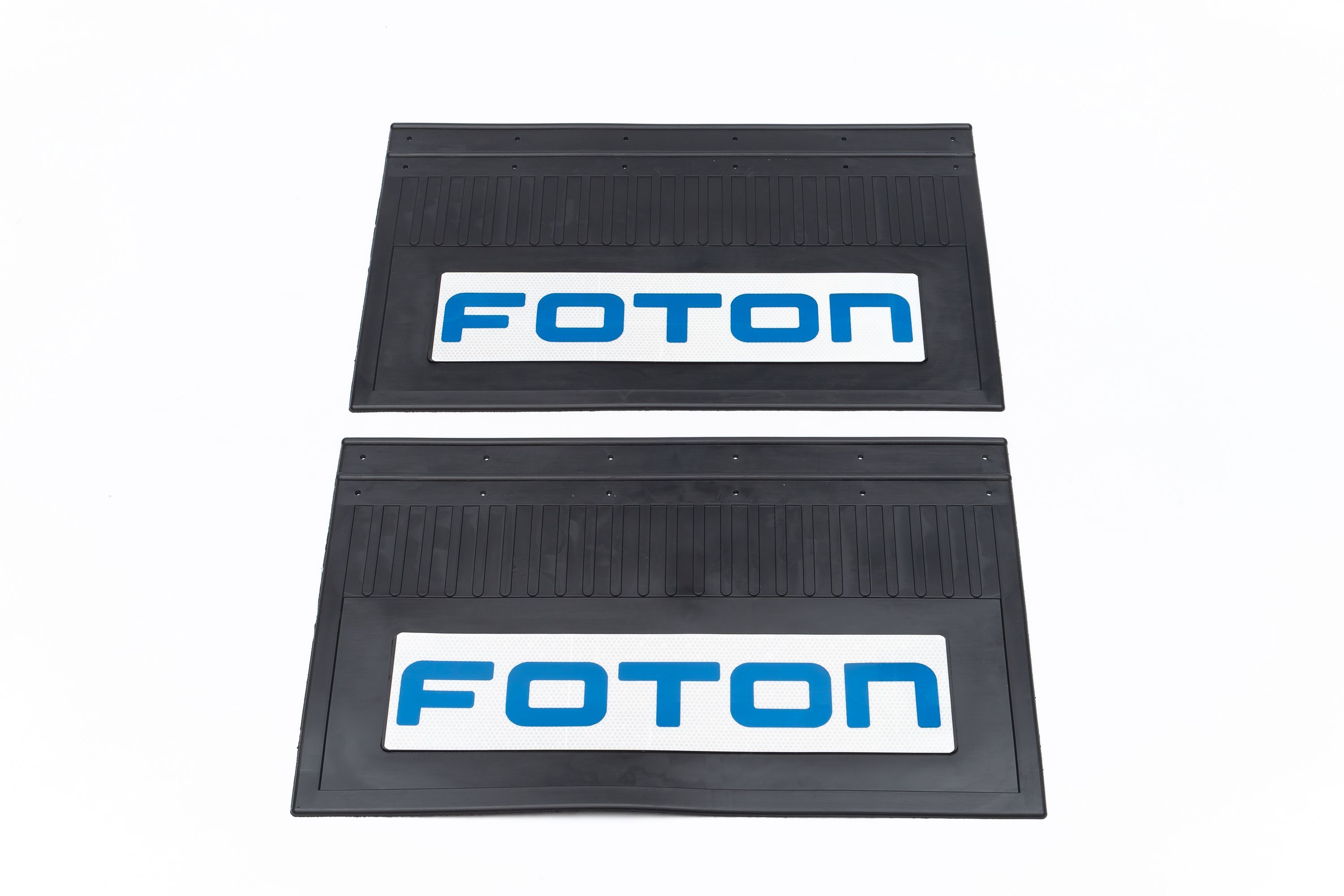 

Комплект брызговиков FOTON черная резина с синей надписью 600*370 задн.светоотр.