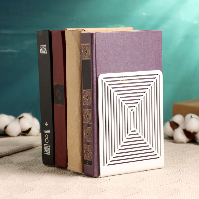 

Ограничитель для книг Лабиринт белый, 9,2х12х15,4см