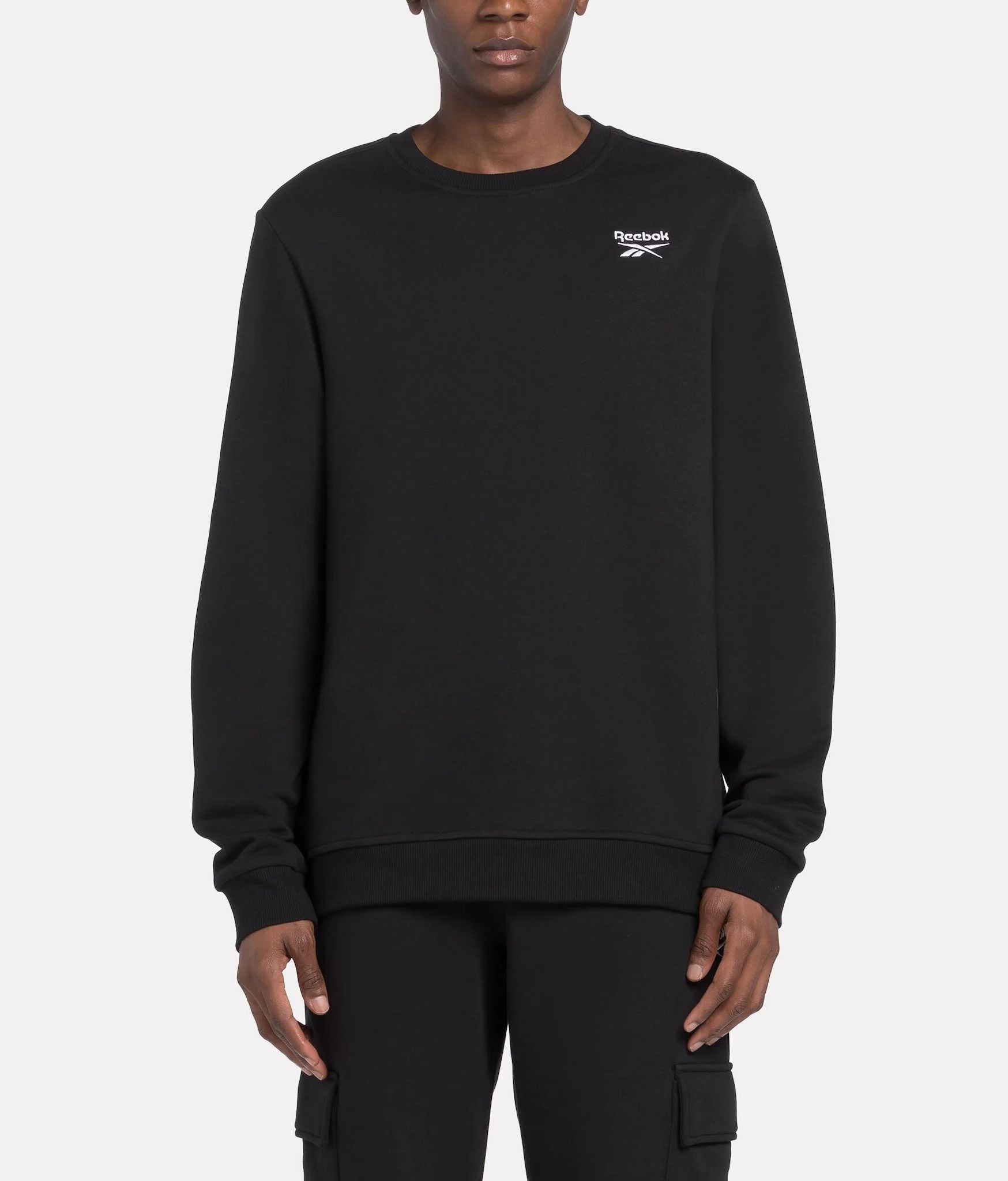 

Худи Reebok для мужчин, чёрное-001, размер 2XL, 100202864, Черный, Identity Small Logo Fleece Crew