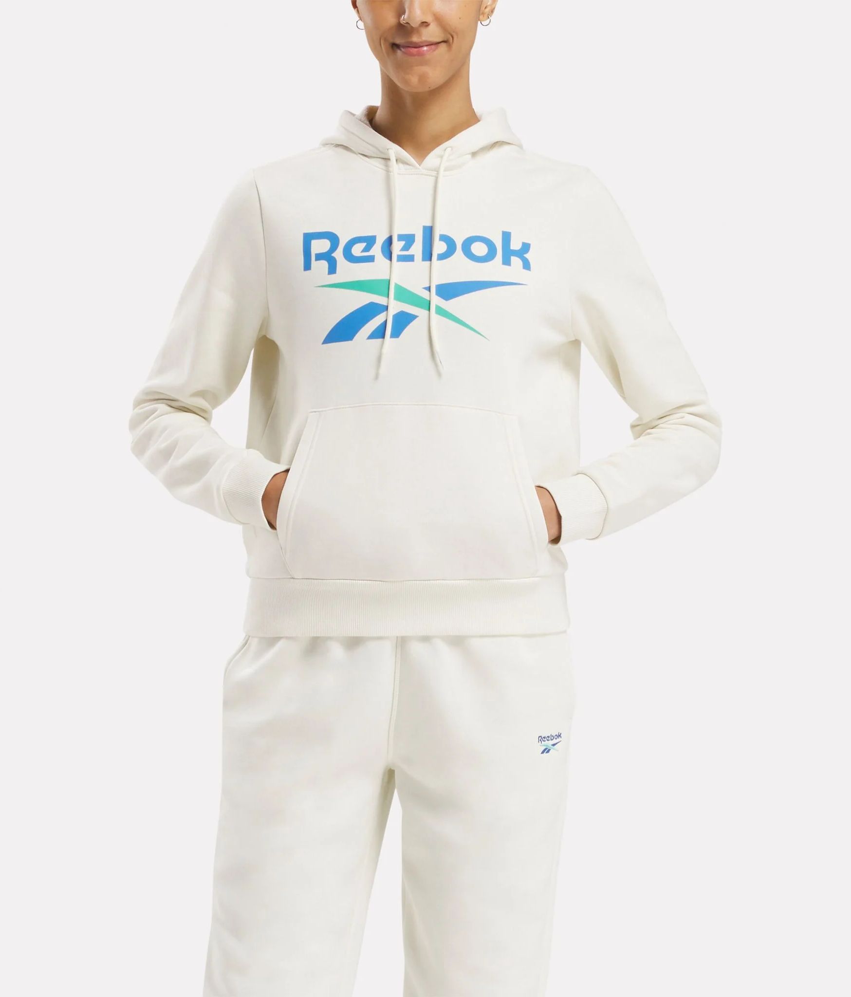 Худи Reebok для женщин чёрное-102 размер XS 100205812 5430₽