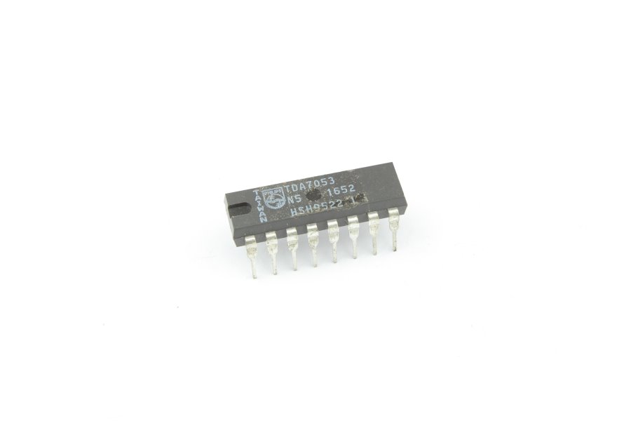 

Микросхема TDA7053