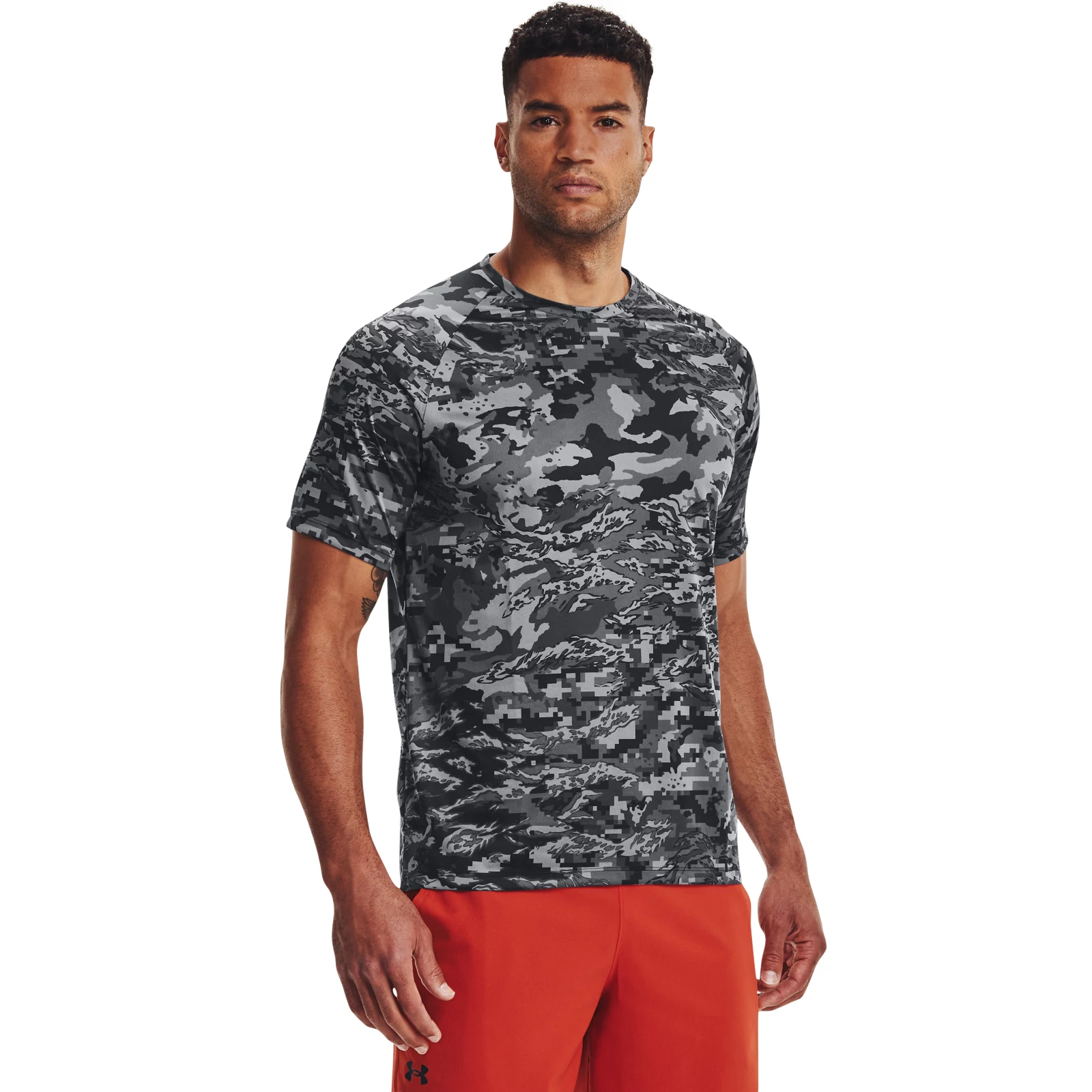 

Футболка мужская Under Armour 1366477-001 черная XL, 1366477-001
