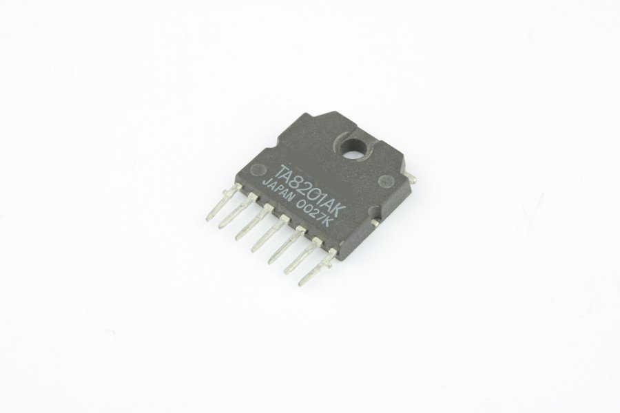 

Микросхема TA8201AK