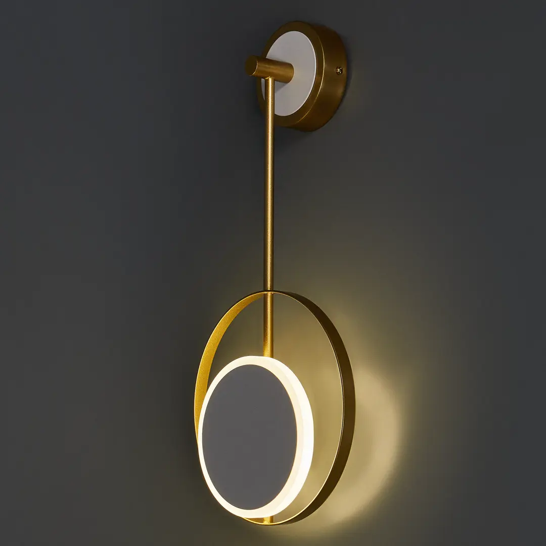 Настенный светильник светодиодный Escada 10206/SG цвет бело-золотой