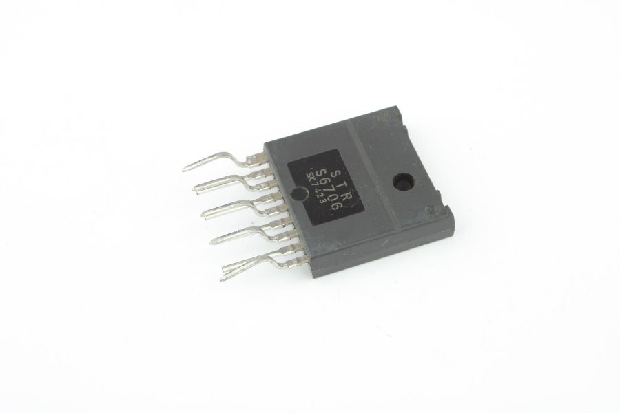 

Микросхема STRS6706