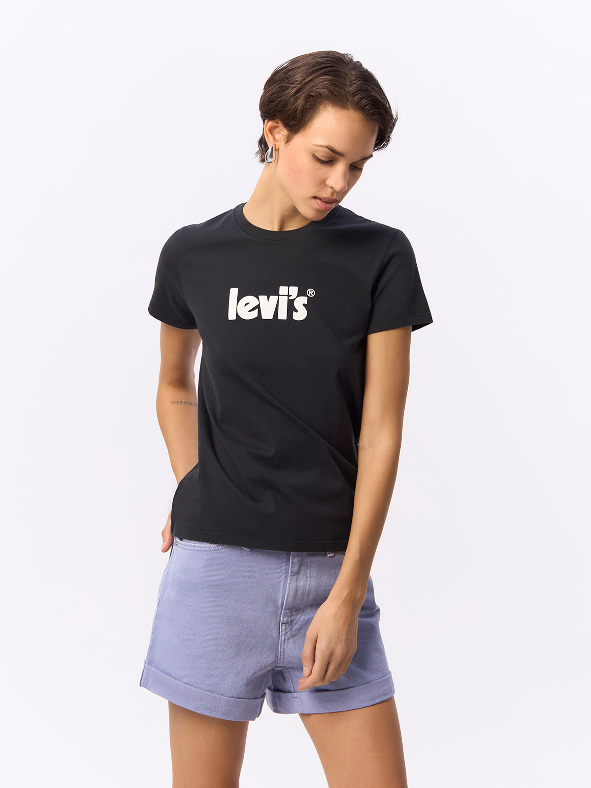 

Футболка женская Levi's 17369-1756 черная S, Черный, 17369-1756