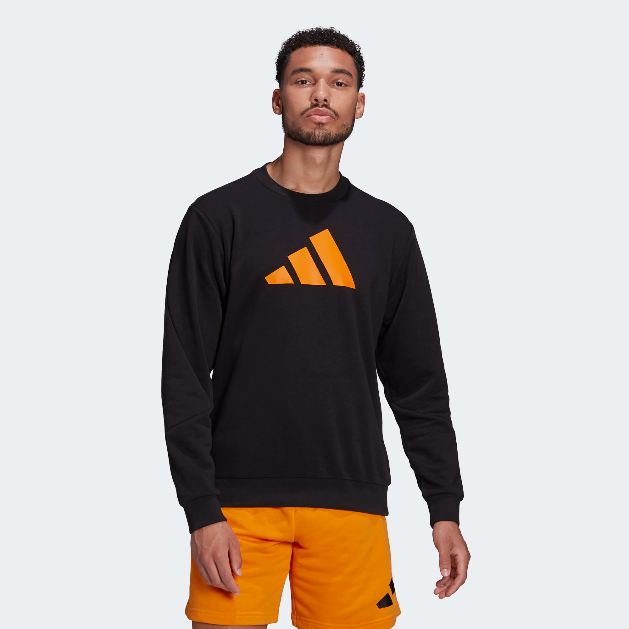

Свитшот мужской Adidas HA1391 черный XL, HA1391