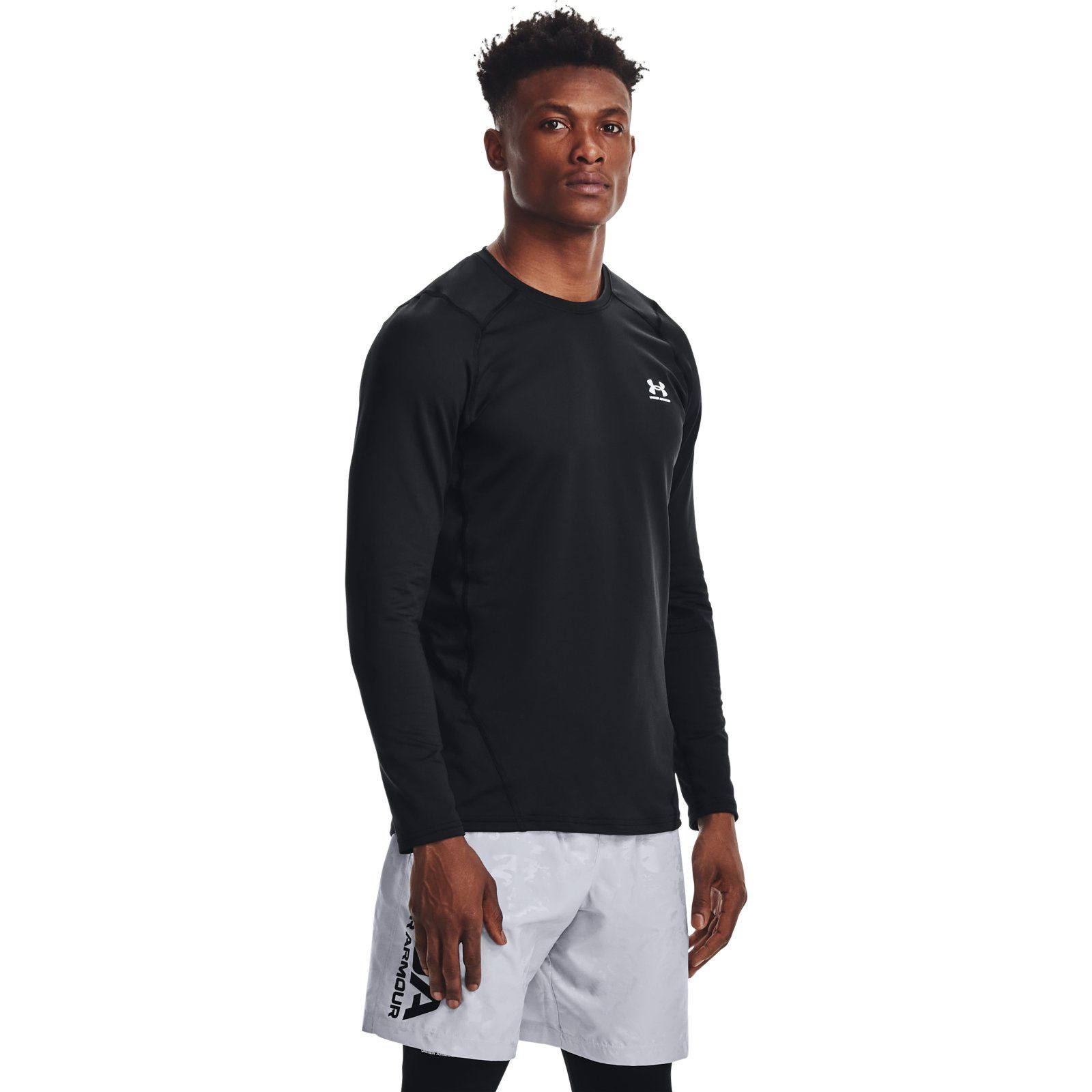 Лонгслив домашний мужской Under Armour 1366068-001 черный SM