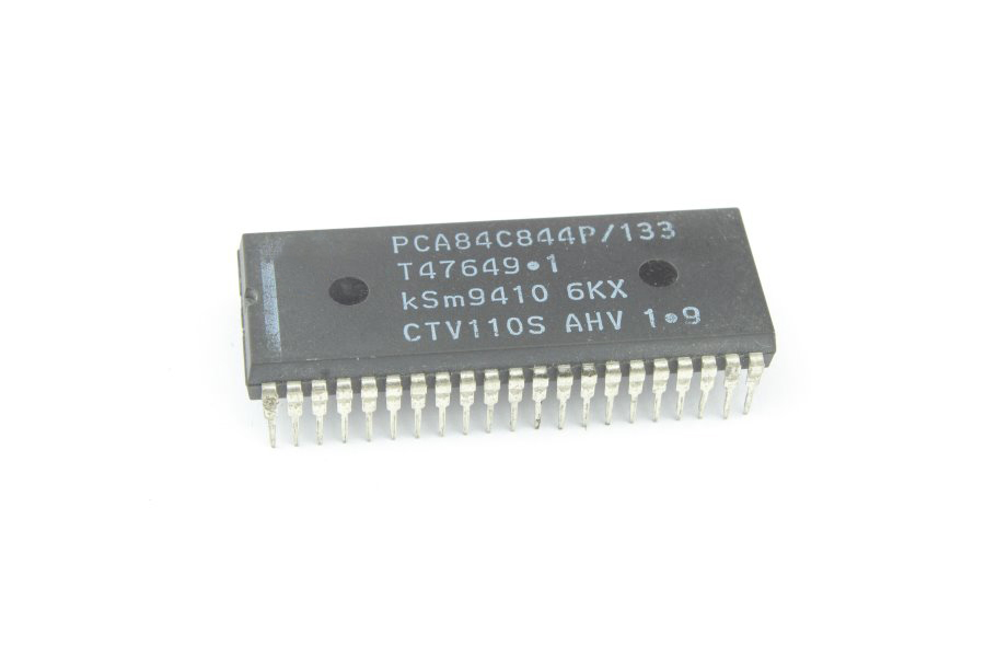 

Микросхема PCA84C844P/133