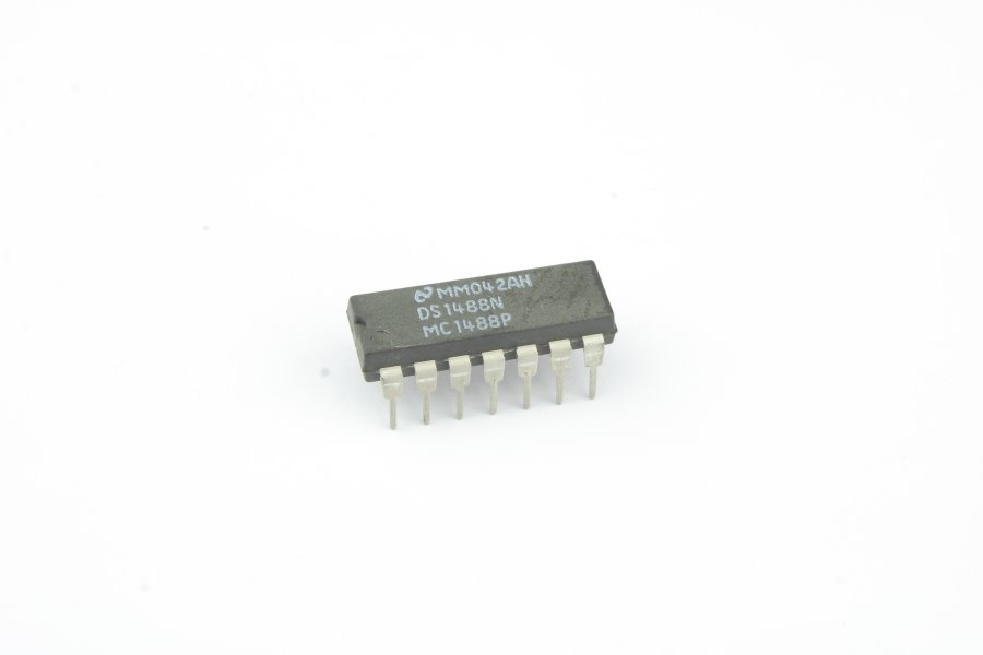 

Микросхема MC1488P