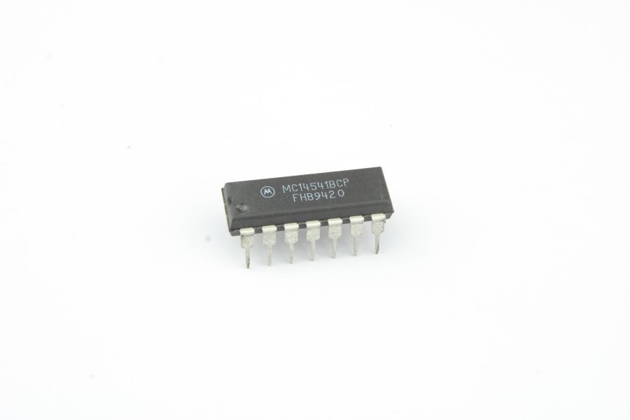 

Микросхема MC14541BCP