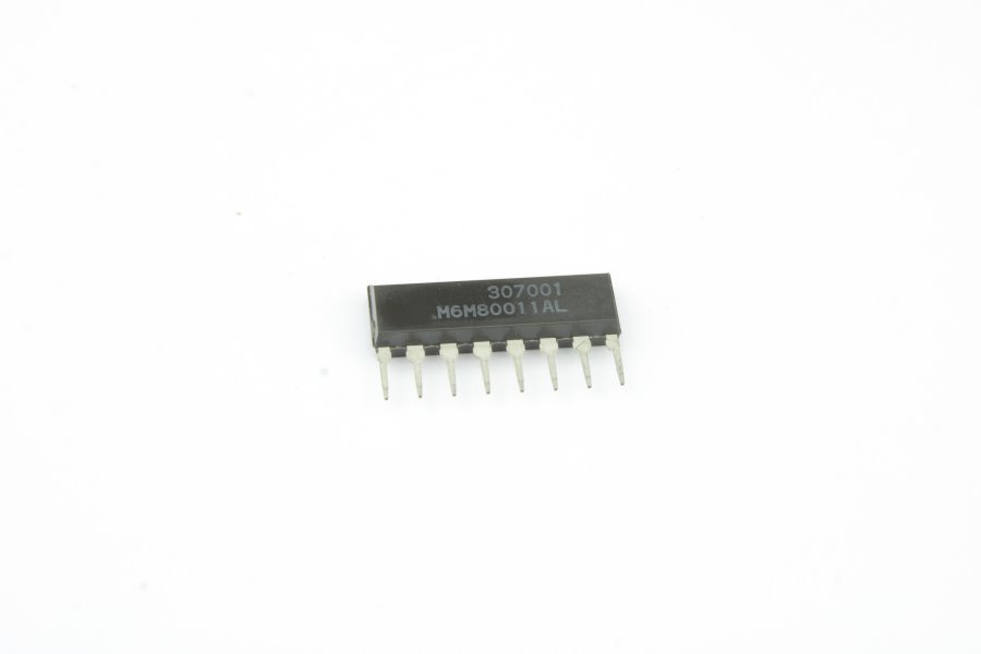 

Микросхема M6M80011AL