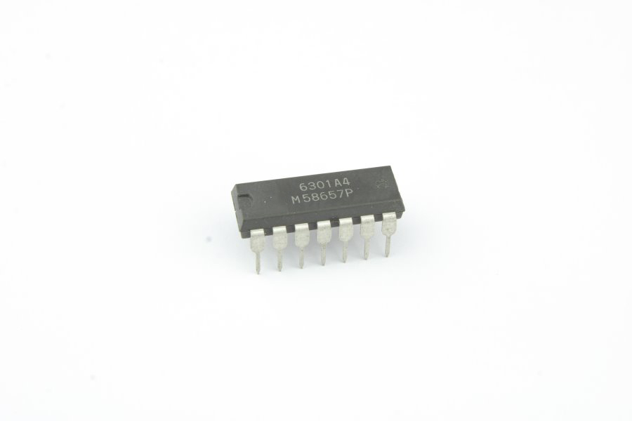 фото Микросхема m58657p stmicroelectronics