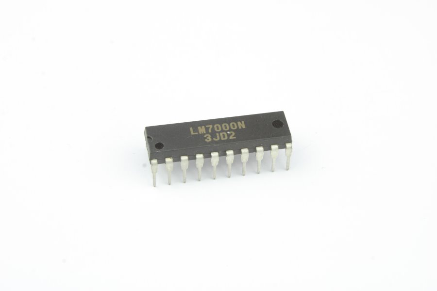 фото Микросхема lm7000(n) stmicroelectronics