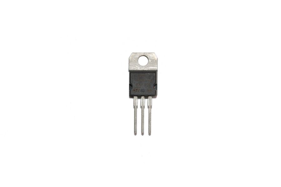 

Микросхема LM317T