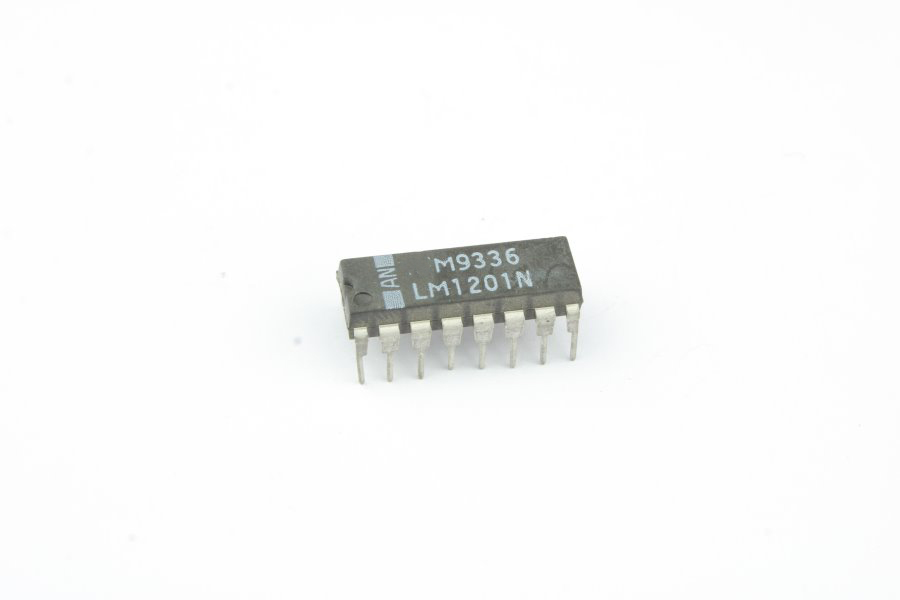 

Микросхема LM1201N