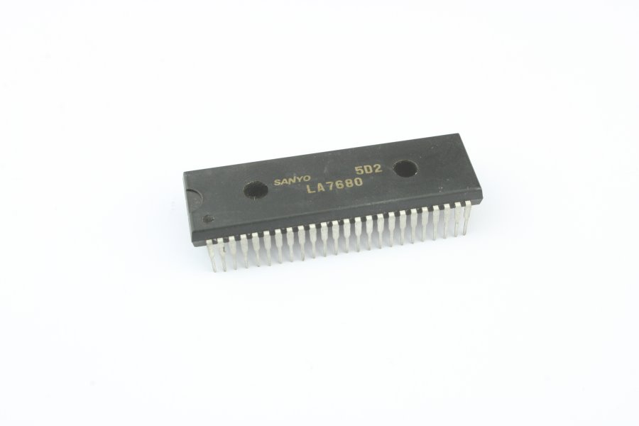 

Микросхема LA7680