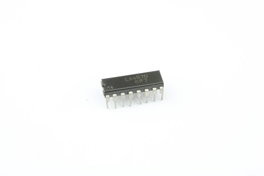 

Микросхема LA4570