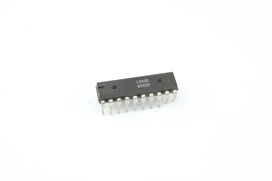 

Микросхема L293C