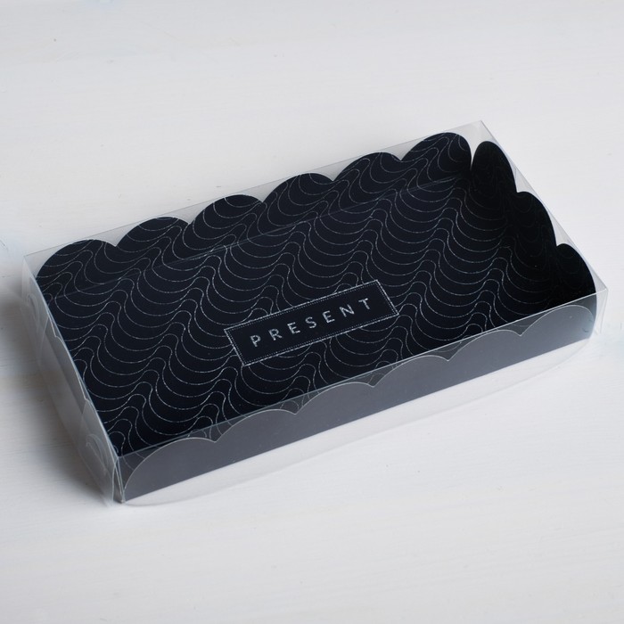 

Коробка для кондитерских изделий с PVC-крышкой Present, 21 x 10,5 x 3 см, Черный