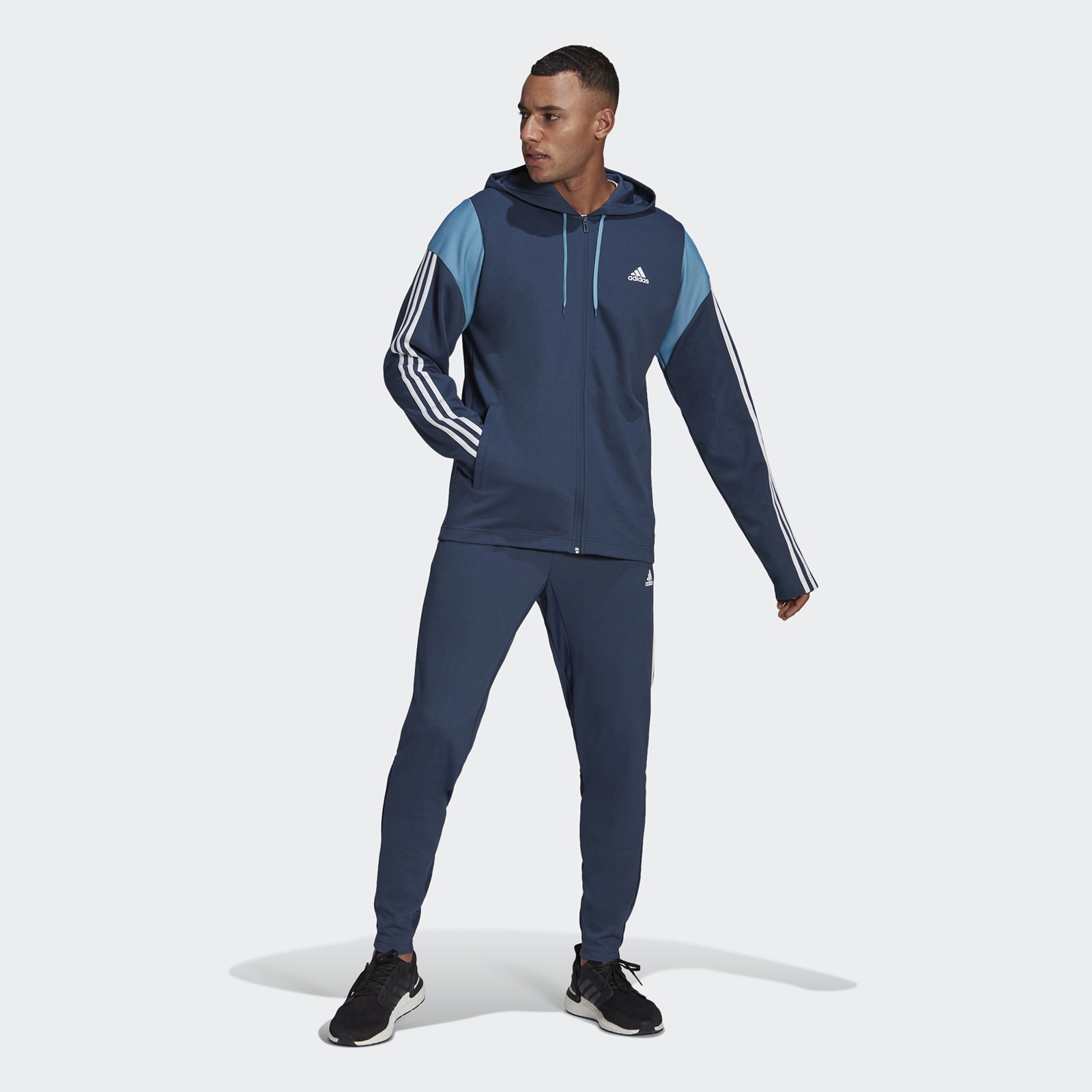 фото Спортивный костюм мужской adidas gm5798 синий xl