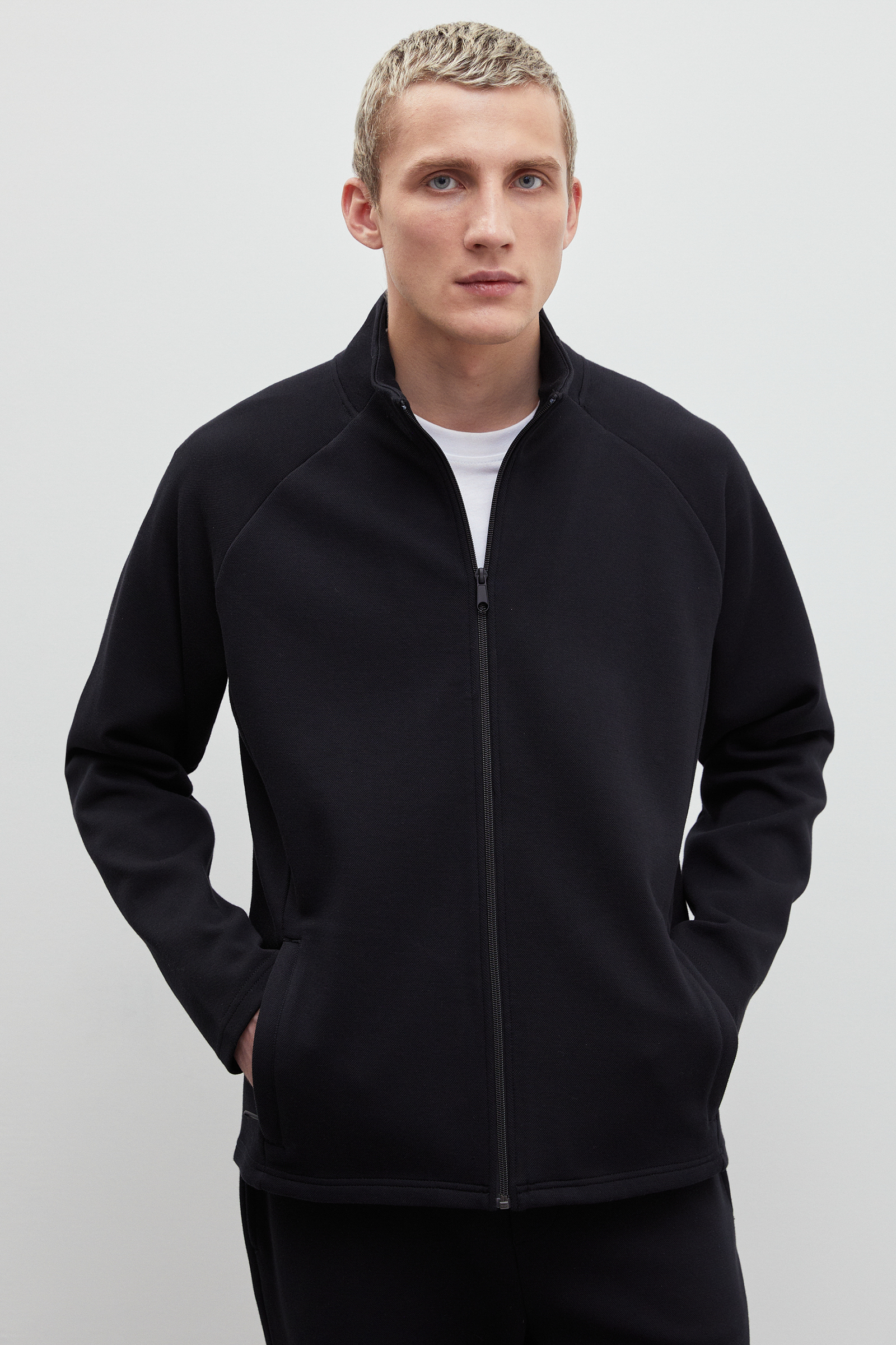 

Олимпийка мужская Finn Flare FBD210142 черная 2XL, FBD210142