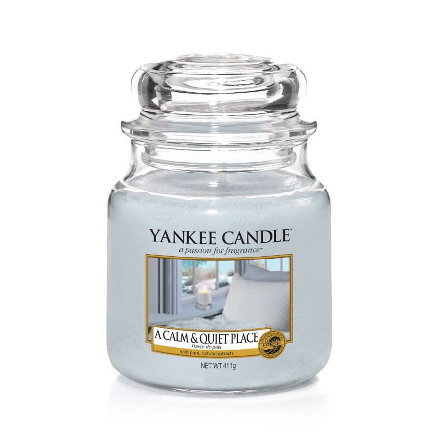 Свеча Yankee Candle A Calm & Quiet Place Medium Jar Candle