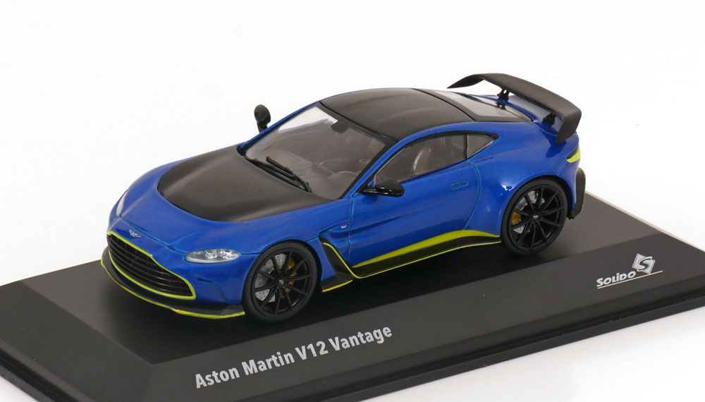 Aston martin V12 vantage 2023 blue metallic yellow / астон мартин вантаж синий