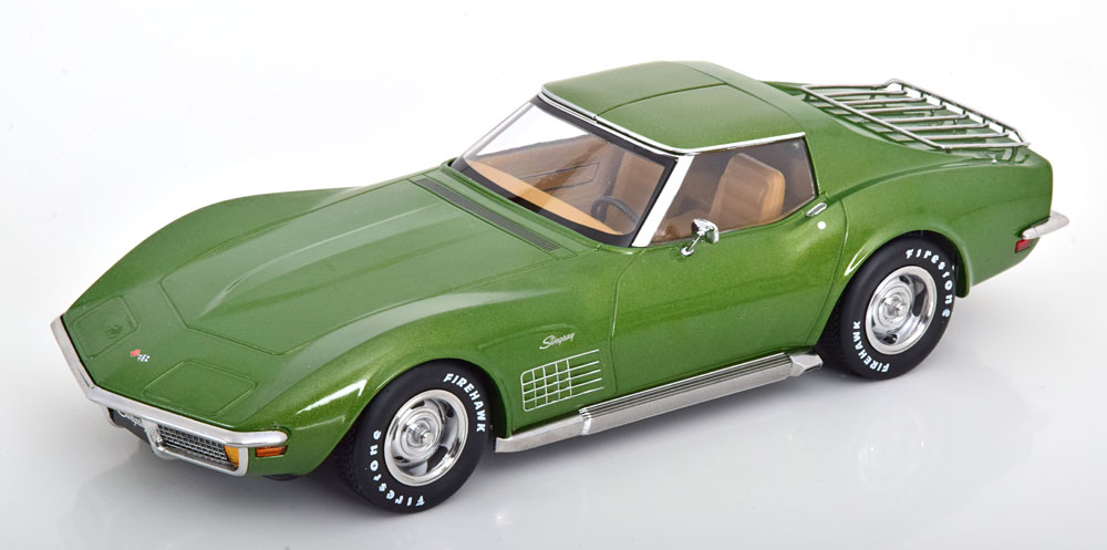 

Chevrolet corvette C3 with removable roof parts and side pipes 1972 lightgreen- metallic