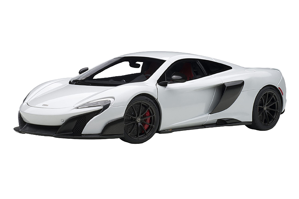 Модель коллекционная AUTOART Mclaren 675LT 2017 white