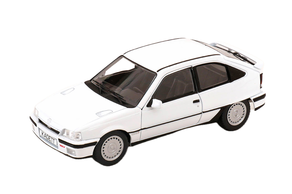 

Модель коллекционная WHITEBOX Opel kadett e gsi white, Белый