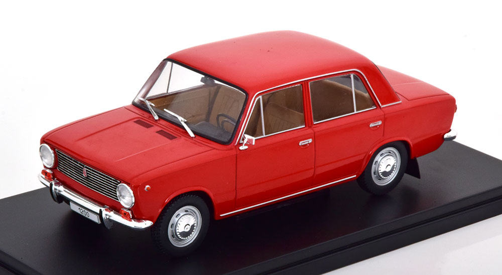 Модель коллекционная WHITEBOX Lada 1200 saloon red